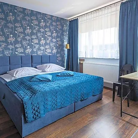 Aparthotel Komfort 3*