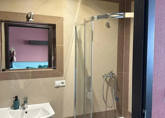 מלון דירות Komfort צ'סטוצ'ובה