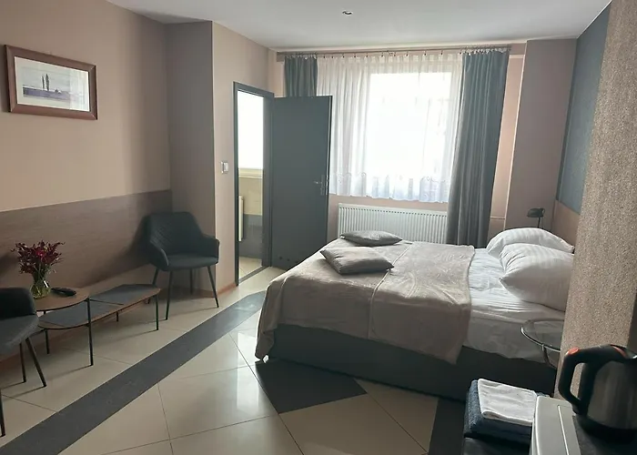 Aparthotel Komfort 3*